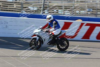 media/Aug-27-2022-Fastrack Riders (Sat) [[c588535105]]/Level 1/Session 1 Start Finish/